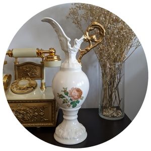 ✨Vintage Rose and Gold Detailed Vase